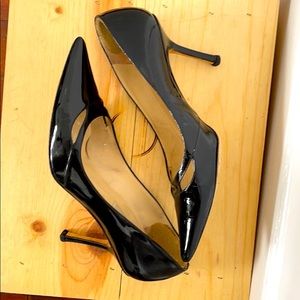 JIMMY CHOO black patent pump Sz 39.5